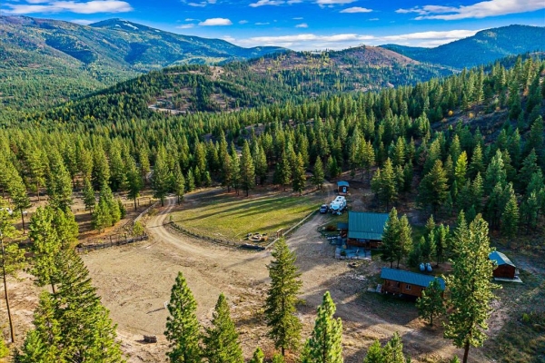 Map of Bulls & Bucks Ranch: 3010 acres SW of Plains